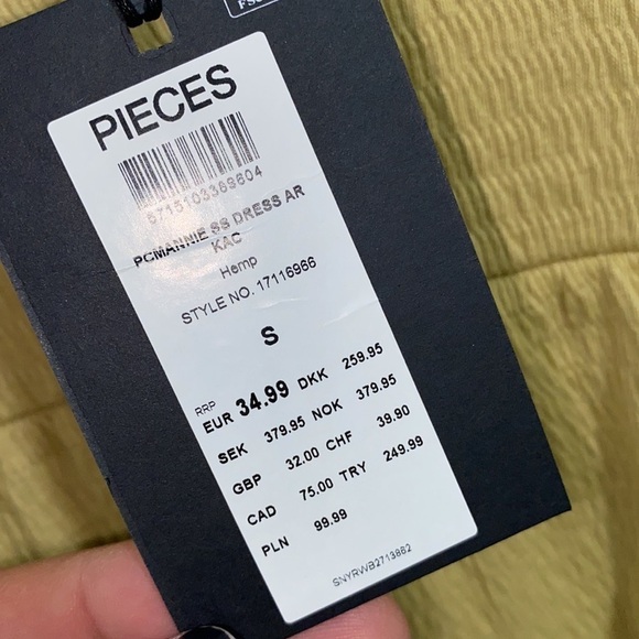 Asos dress small‎ yellow smocked babydoll style NeW Pieces - Picture 3 of 4